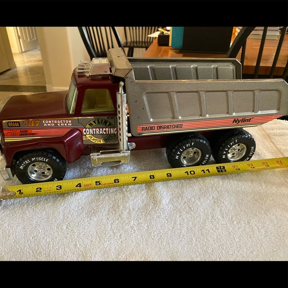 nylint dump truck